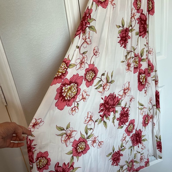 Rebecca Elliot NWT floral/white maxi dress size small - Picture 2 of 6